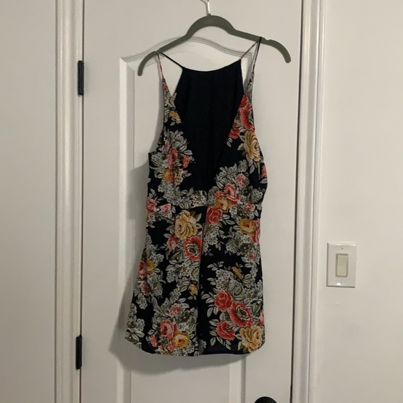 Lulu’s Lucy Love Sadie Black Floral Romper - Picture 6 of 7